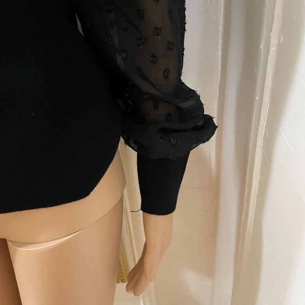 Carmen Marc Valvo Black Blouse with Sheer Sleeves - Picture 9 of 12